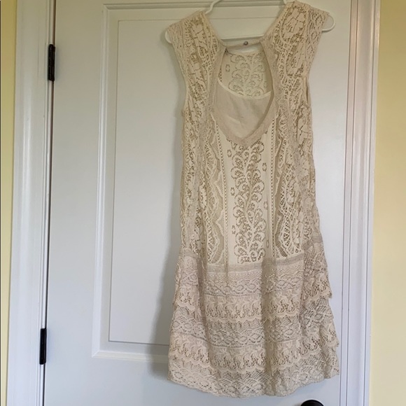 Cream AE Lace Dress - Picture 2 of 3